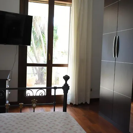 Villa Immersa Nel *
